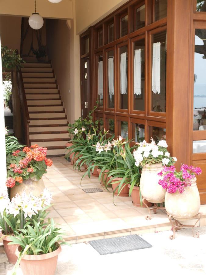 Helen'S Rooms Miloi  Exterior photo