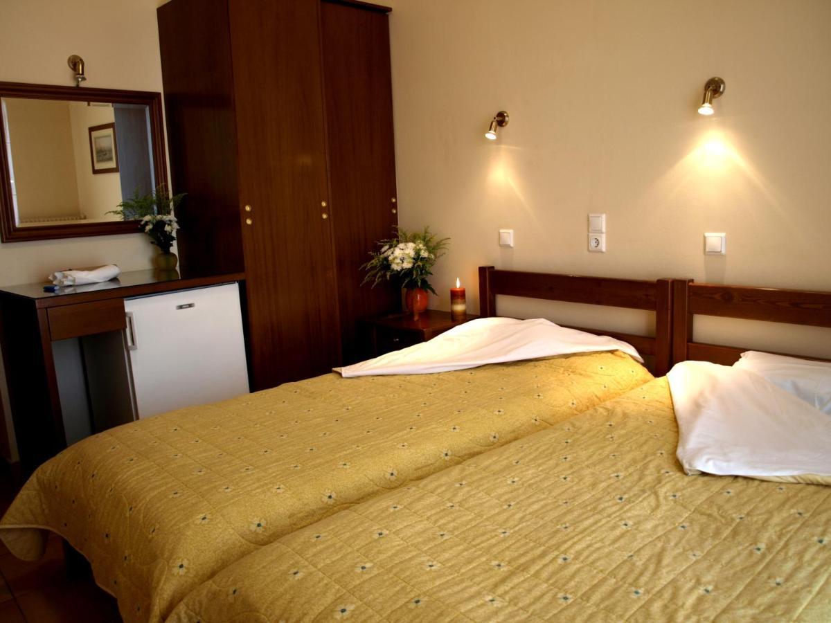 Helen'S Rooms Miloi  Exterior photo